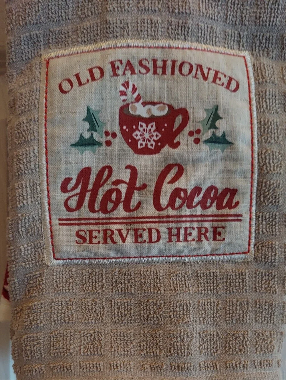 St. Nicholas Square Hot Cocoa Patch Kitchen Towel Set Of 2 BNWT RETIRED